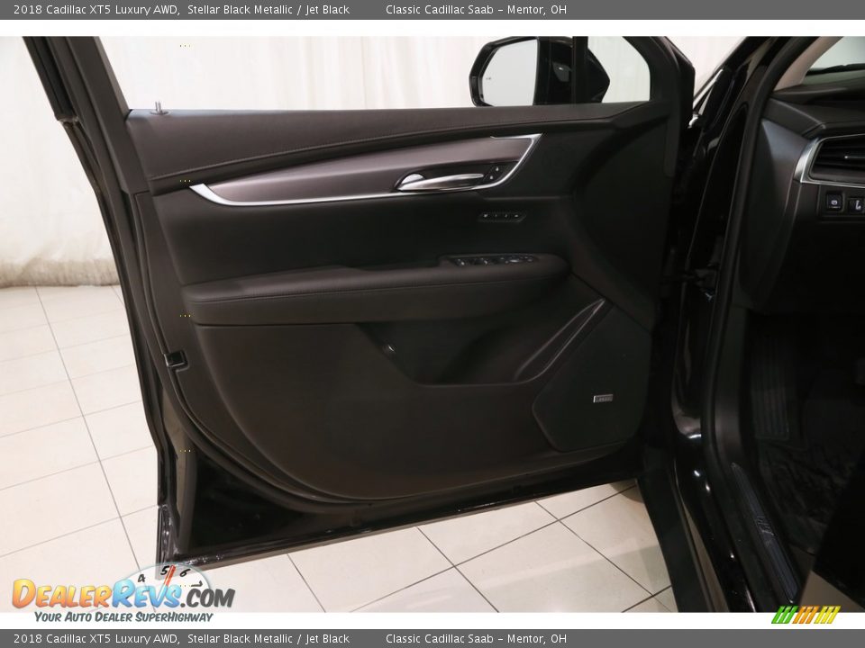 2018 Cadillac XT5 Luxury AWD Stellar Black Metallic / Jet Black Photo #4