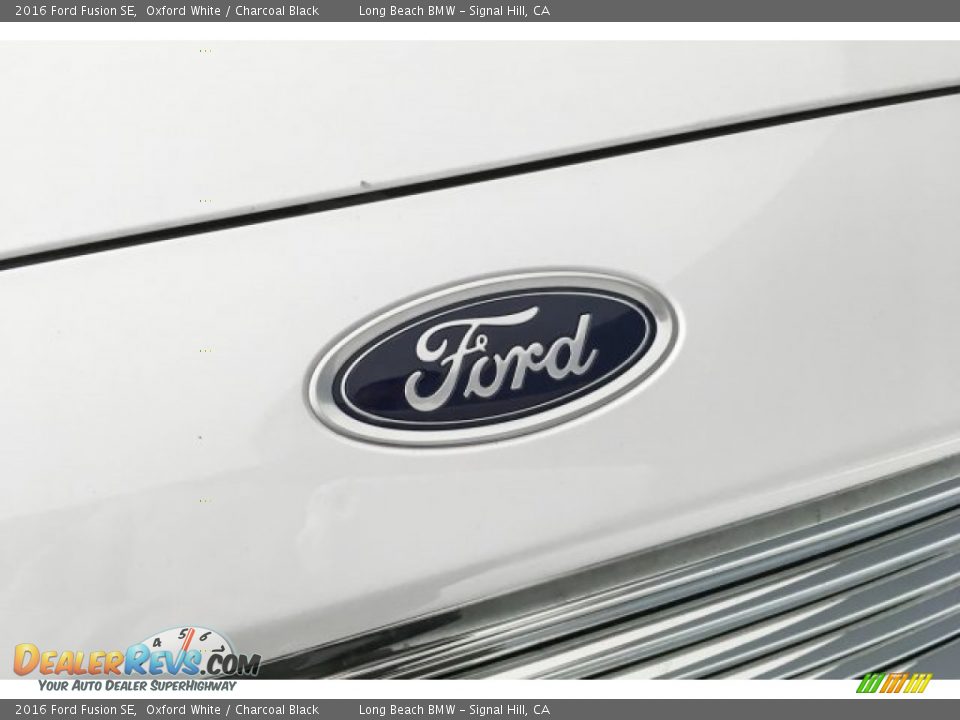 2016 Ford Fusion SE Oxford White / Charcoal Black Photo #29