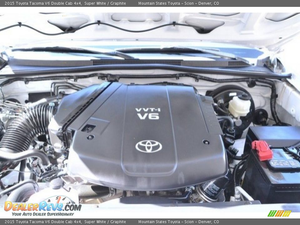2015 Toyota Tacoma V6 Double Cab 4x4 Super White / Graphite Photo #27