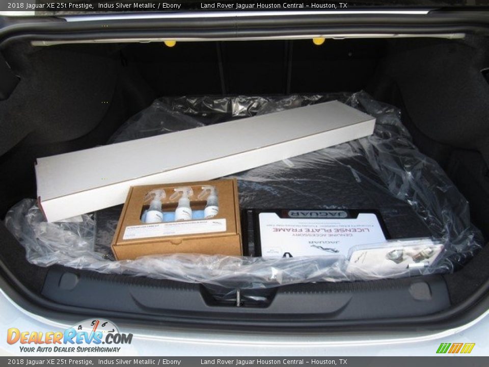 2018 Jaguar XE 25t Prestige Indus Silver Metallic / Ebony Photo #18