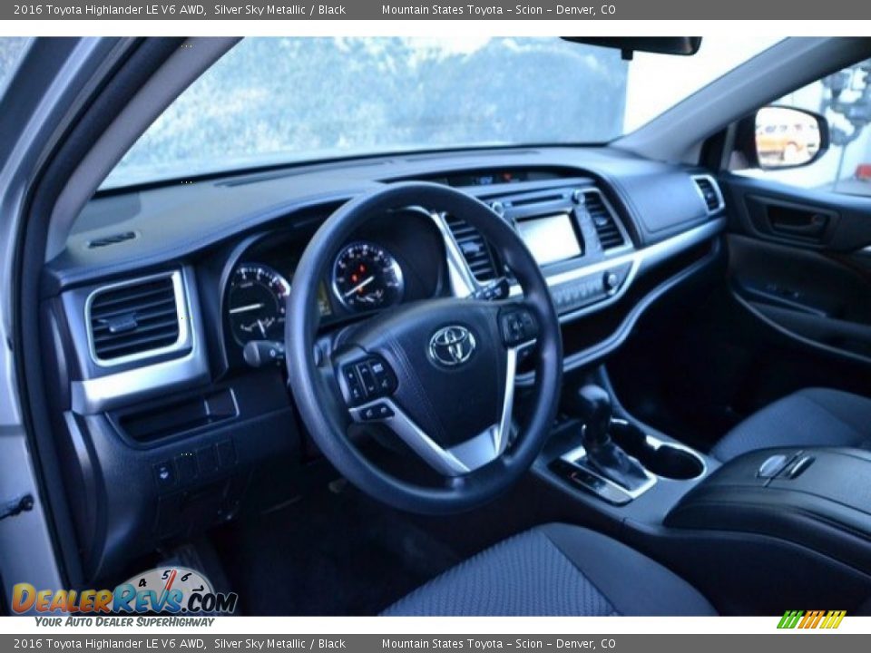 2016 Toyota Highlander LE V6 AWD Silver Sky Metallic / Black Photo #10