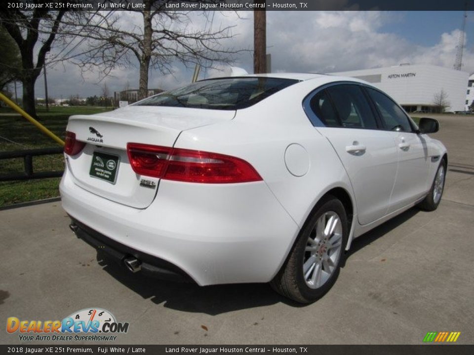 2018 Jaguar XE 25t Premium Fuji White / Latte Photo #7