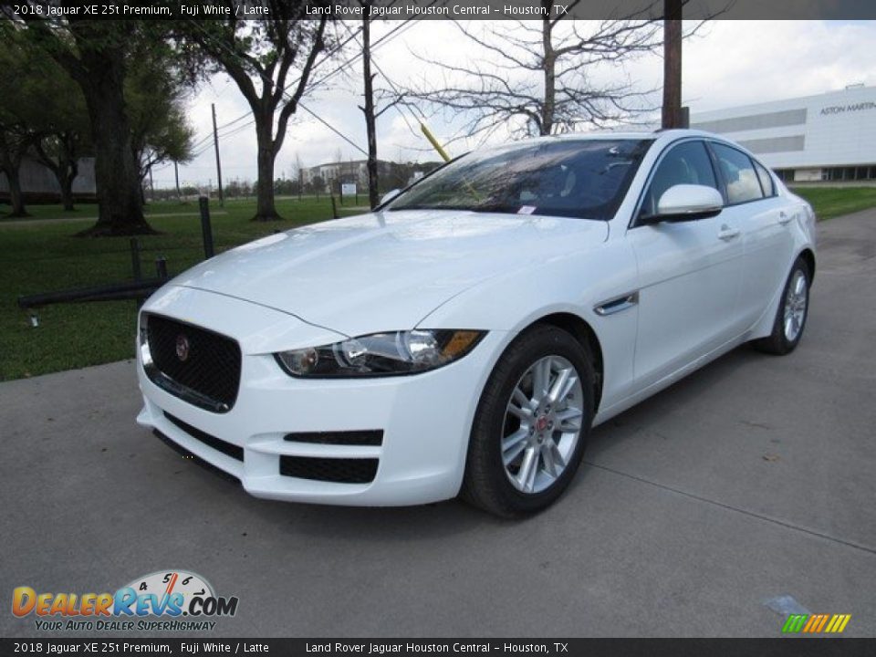 2018 Jaguar XE 25t Premium Fuji White / Latte Photo #10