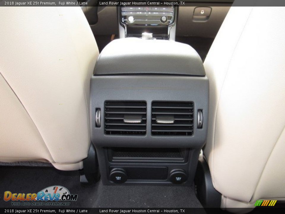 2018 Jaguar XE 25t Premium Fuji White / Latte Photo #16