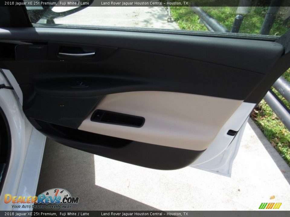 2018 Jaguar XE 25t Premium Fuji White / Latte Photo #21