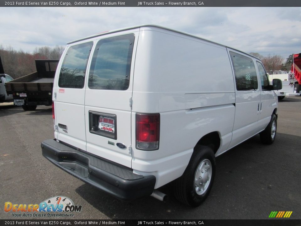 2013 Ford E Series Van E250 Cargo Oxford White / Medium Flint Photo #5