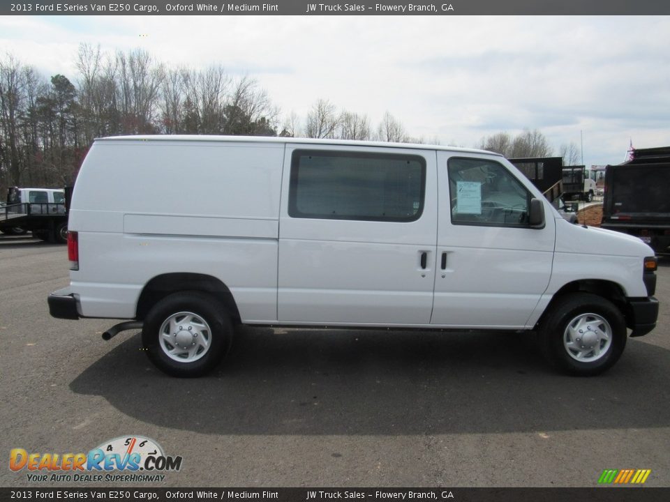 2013 Ford E Series Van E250 Cargo Oxford White / Medium Flint Photo #6