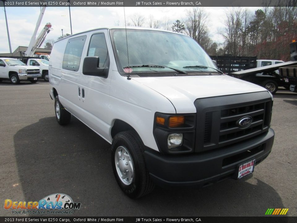 2013 Ford E Series Van E250 Cargo Oxford White / Medium Flint Photo #7