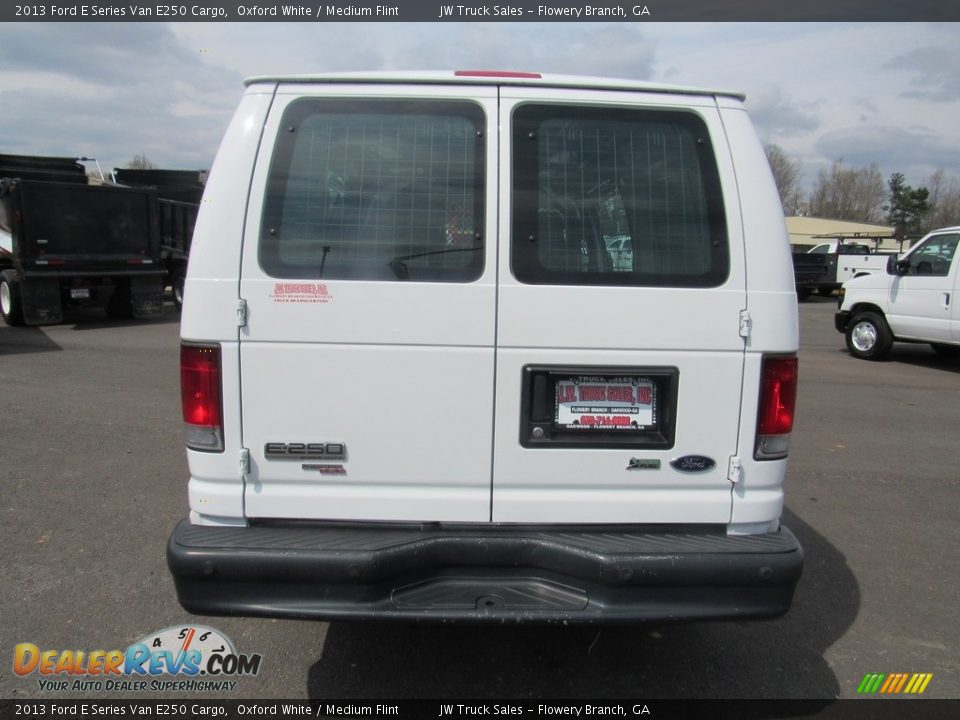 2013 Ford E Series Van E250 Cargo Oxford White / Medium Flint Photo #9