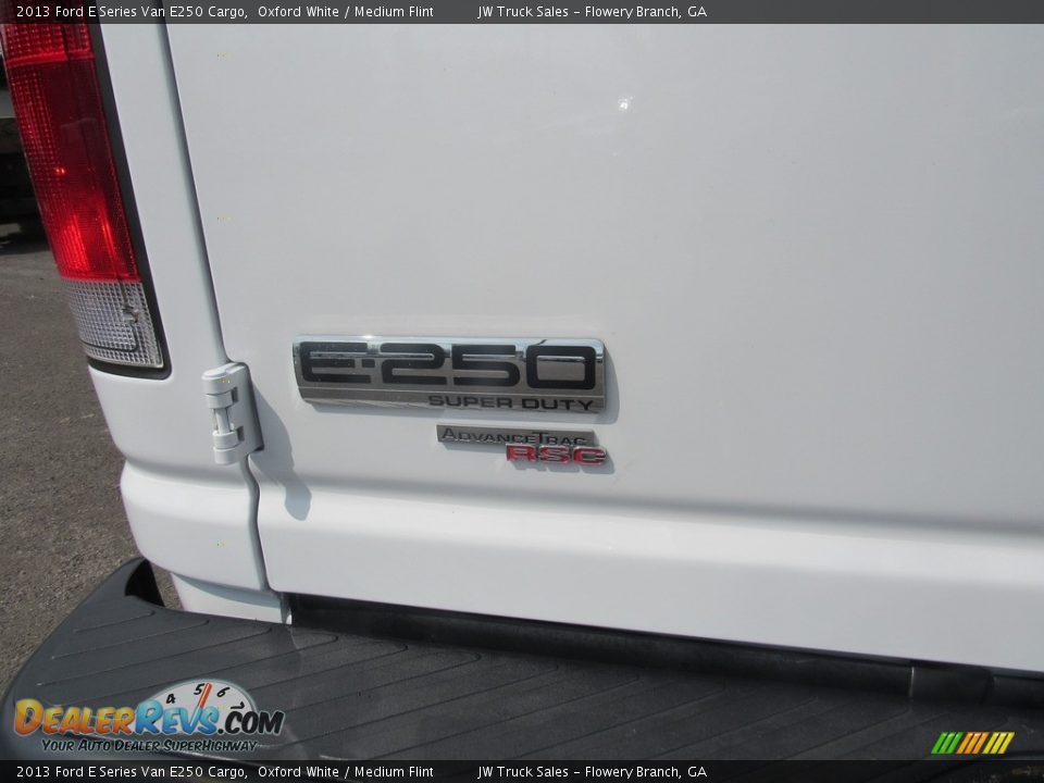 2013 Ford E Series Van E250 Cargo Oxford White / Medium Flint Photo #10
