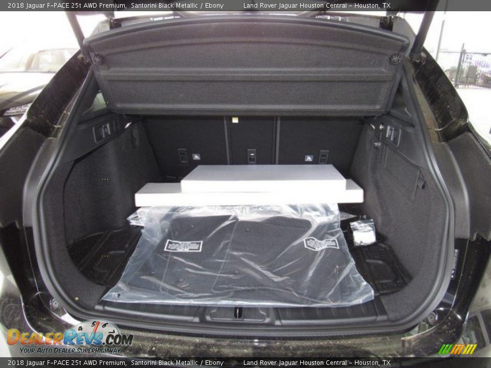 2018 Jaguar F-PACE 25t AWD Premium Santorini Black Metallic / Ebony Photo #17