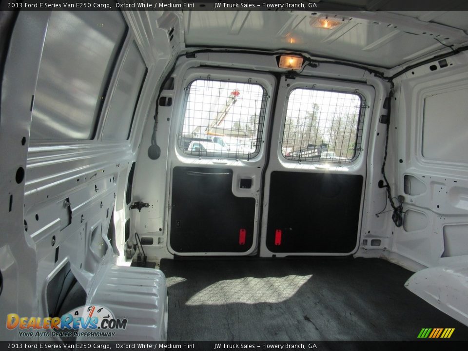 2013 Ford E Series Van E250 Cargo Oxford White / Medium Flint Photo #18