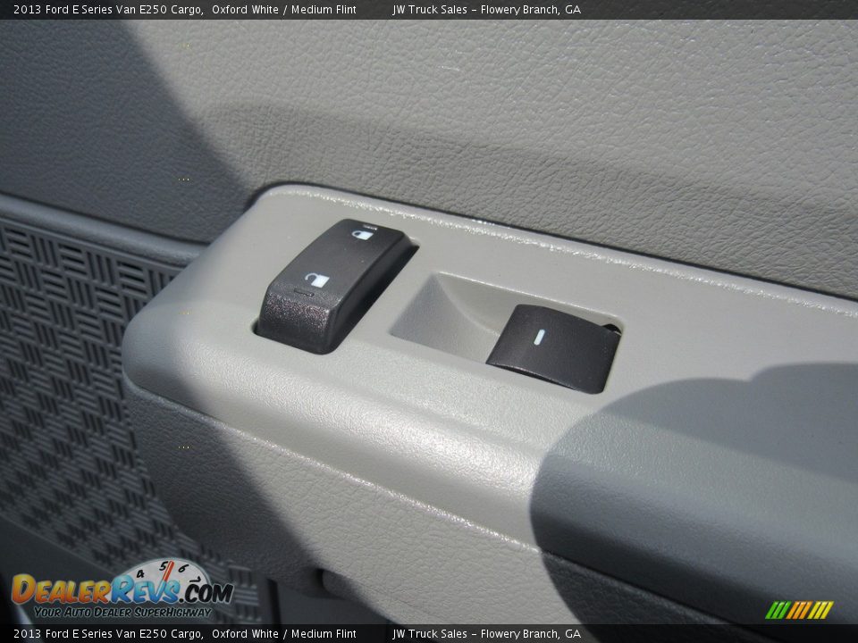 2013 Ford E Series Van E250 Cargo Oxford White / Medium Flint Photo #21