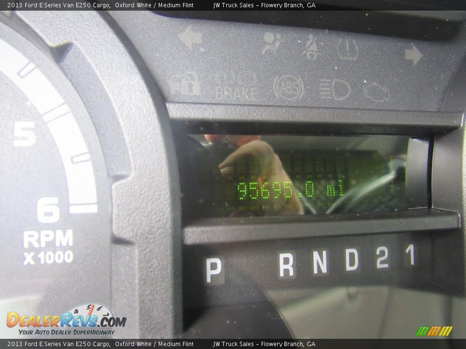 2013 Ford E Series Van E250 Cargo Oxford White / Medium Flint Photo #29