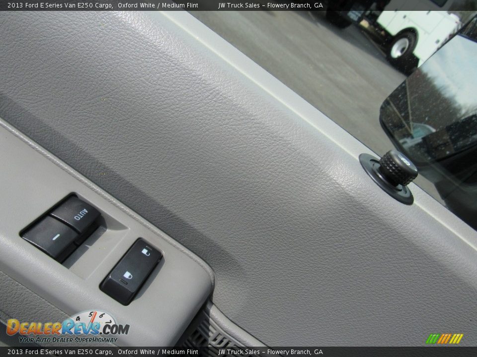 2013 Ford E Series Van E250 Cargo Oxford White / Medium Flint Photo #34