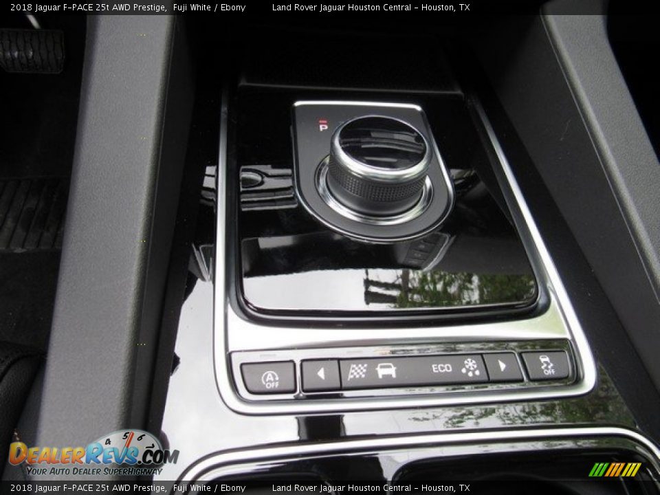2018 Jaguar F-PACE 25t AWD Prestige Fuji White / Ebony Photo #35