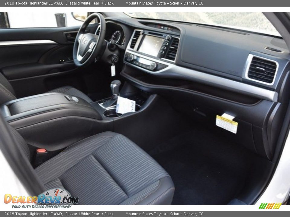 2018 Toyota Highlander LE AWD Blizzard White Pearl / Black Photo #10