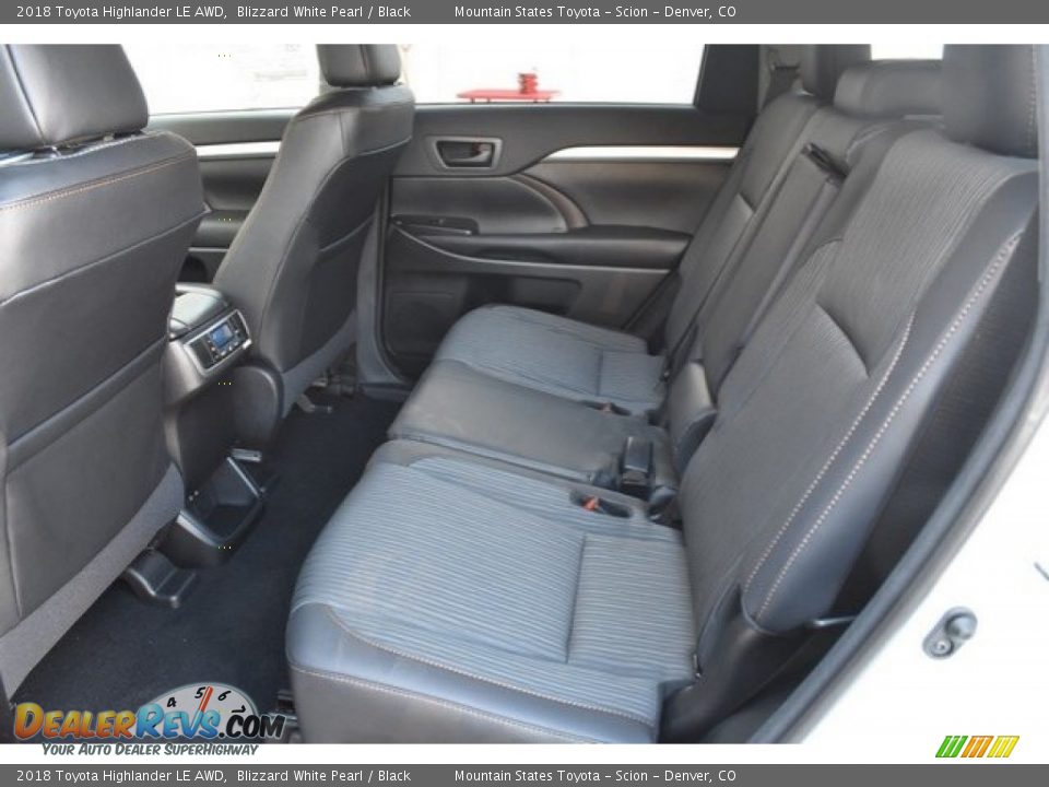 2018 Toyota Highlander LE AWD Blizzard White Pearl / Black Photo #14