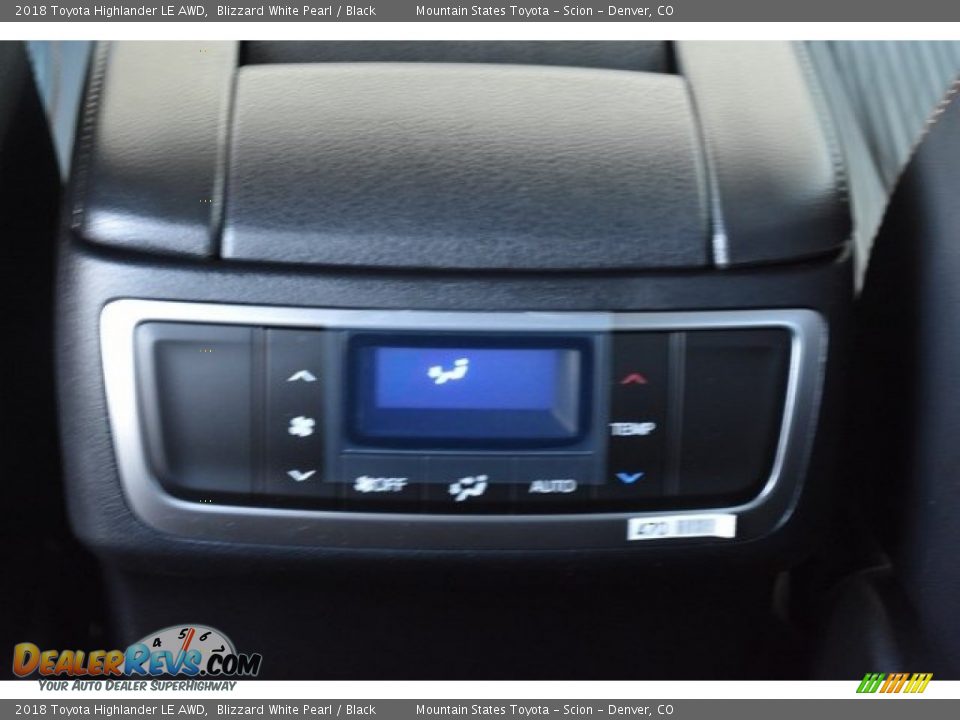 2018 Toyota Highlander LE AWD Blizzard White Pearl / Black Photo #16