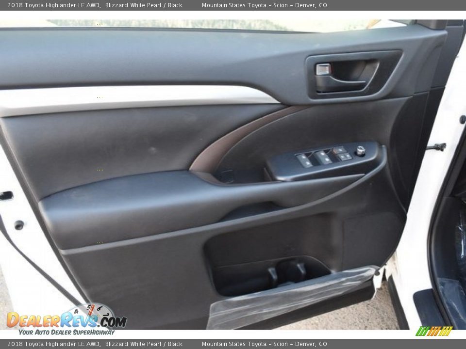 2018 Toyota Highlander LE AWD Blizzard White Pearl / Black Photo #22