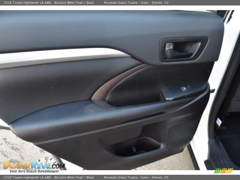 2018 Toyota Highlander LE AWD Blizzard White Pearl / Black Photo #23