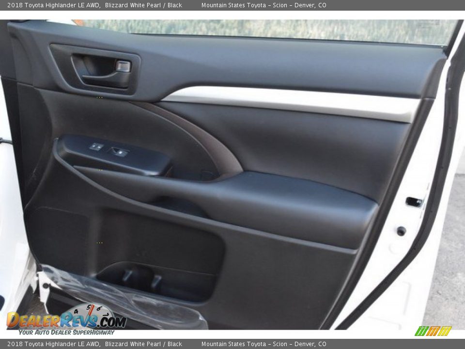 2018 Toyota Highlander LE AWD Blizzard White Pearl / Black Photo #24