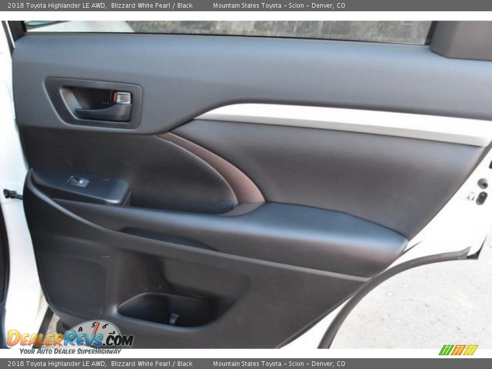 2018 Toyota Highlander LE AWD Blizzard White Pearl / Black Photo #25