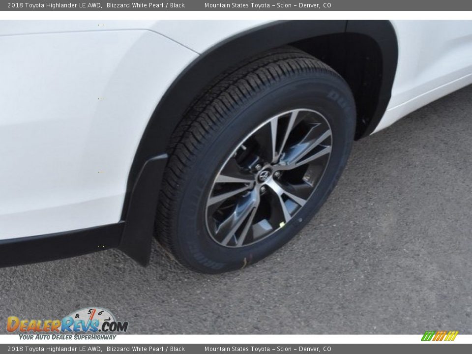 2018 Toyota Highlander LE AWD Blizzard White Pearl / Black Photo #35