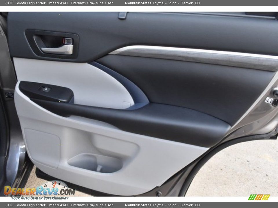 2018 Toyota Highlander Limited AWD Predawn Gray Mica / Ash Photo #26