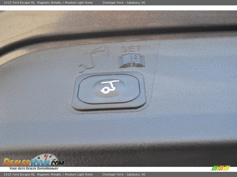 2015 Ford Escape SE Magnetic Metallic / Medium Light Stone Photo #14