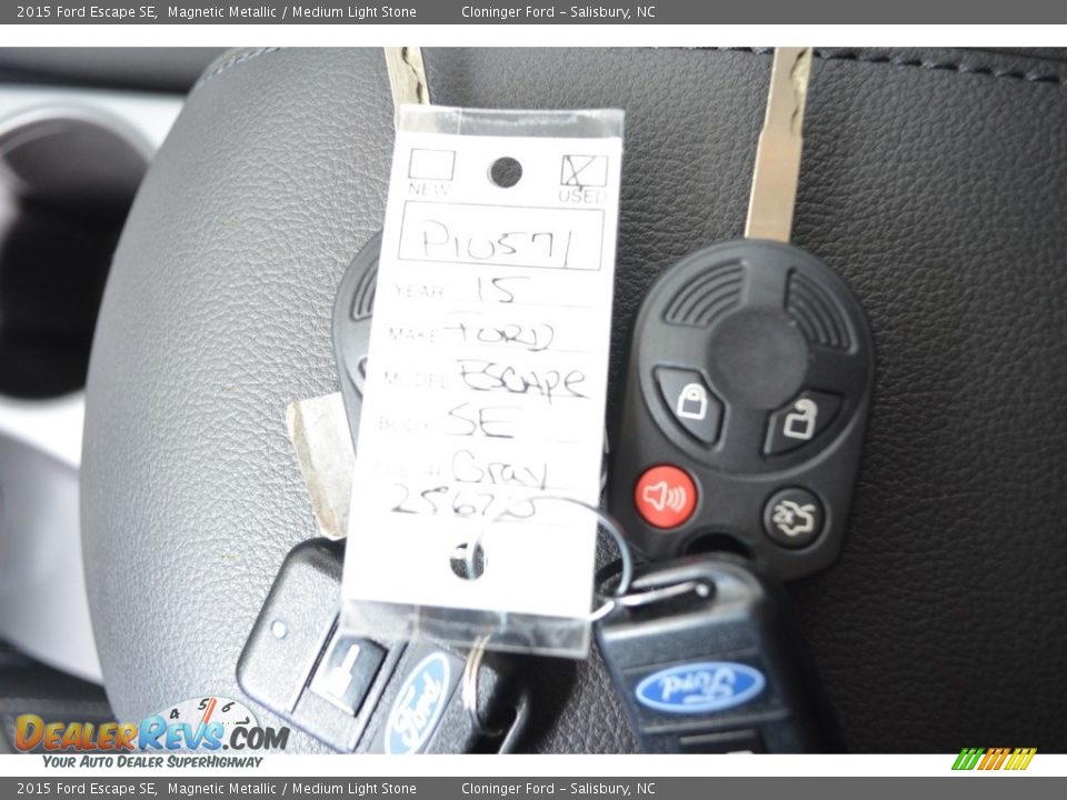2015 Ford Escape SE Magnetic Metallic / Medium Light Stone Photo #27