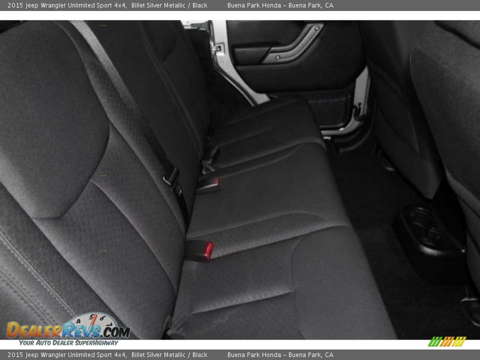 2015 Jeep Wrangler Unlimited Sport 4x4 Billet Silver Metallic / Black Photo #22
