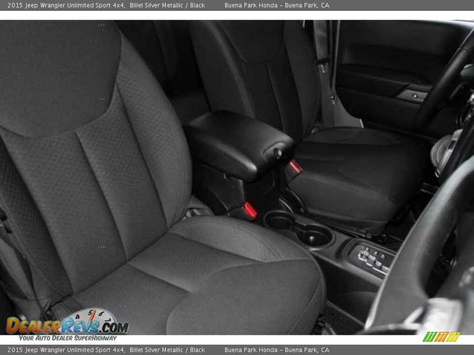 2015 Jeep Wrangler Unlimited Sport 4x4 Billet Silver Metallic / Black Photo #25