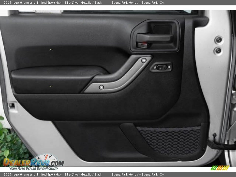 2015 Jeep Wrangler Unlimited Sport 4x4 Billet Silver Metallic / Black Photo #27
