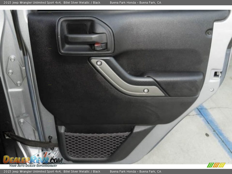 2015 Jeep Wrangler Unlimited Sport 4x4 Billet Silver Metallic / Black Photo #31