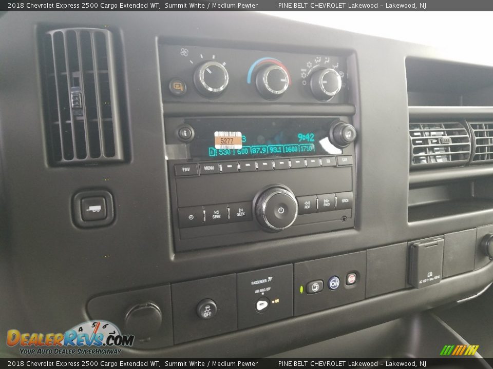 2018 Chevrolet Express 2500 Cargo Extended WT Summit White / Medium Pewter Photo #10