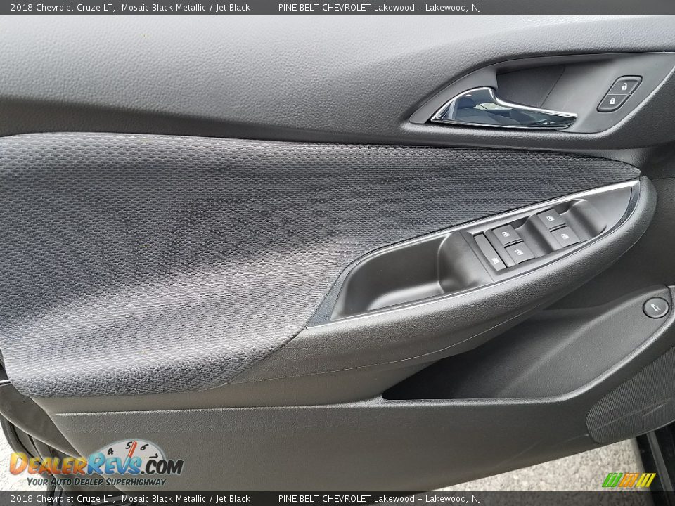 2018 Chevrolet Cruze LT Mosaic Black Metallic / Jet Black Photo #8