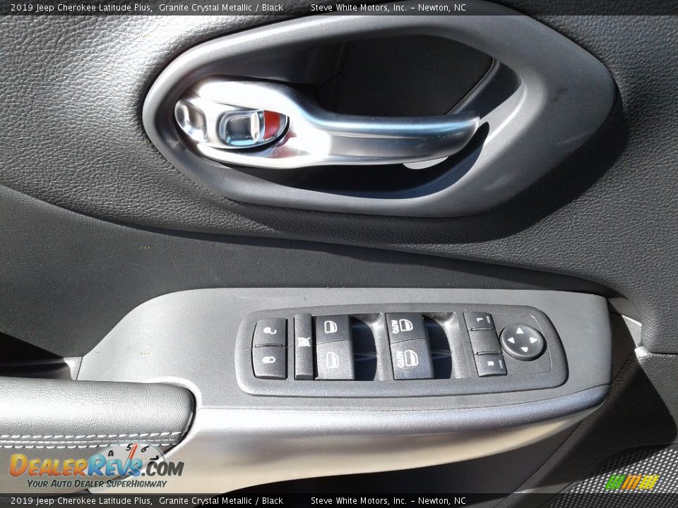 2019 Jeep Cherokee Latitude Plus Granite Crystal Metallic / Black Photo #9