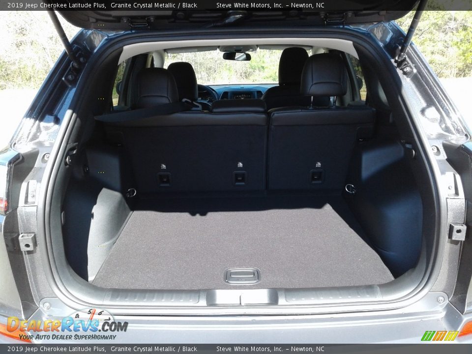 2019 Jeep Cherokee Latitude Plus Granite Crystal Metallic / Black Photo #12