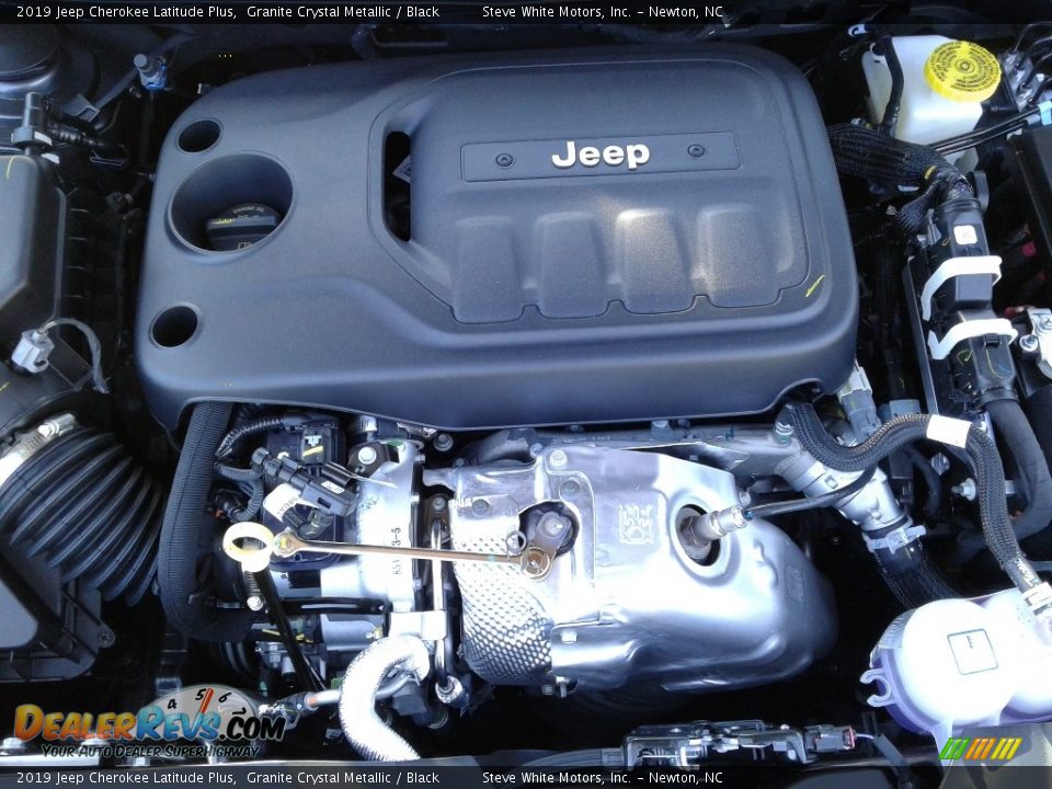 2019 Jeep Cherokee Latitude Plus 2.0 Liter Turbocharged DOHC 16-Valve VVT 4 Cylinder Engine Photo #29