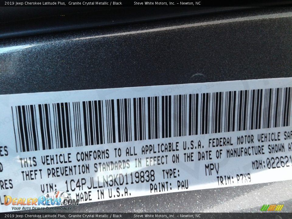 2019 Jeep Cherokee Latitude Plus Granite Crystal Metallic / Black Photo #30
