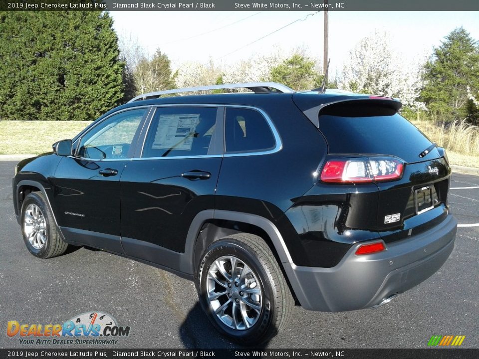 2019 Jeep Cherokee Latitude Plus Diamond Black Crystal Pearl / Black Photo #8