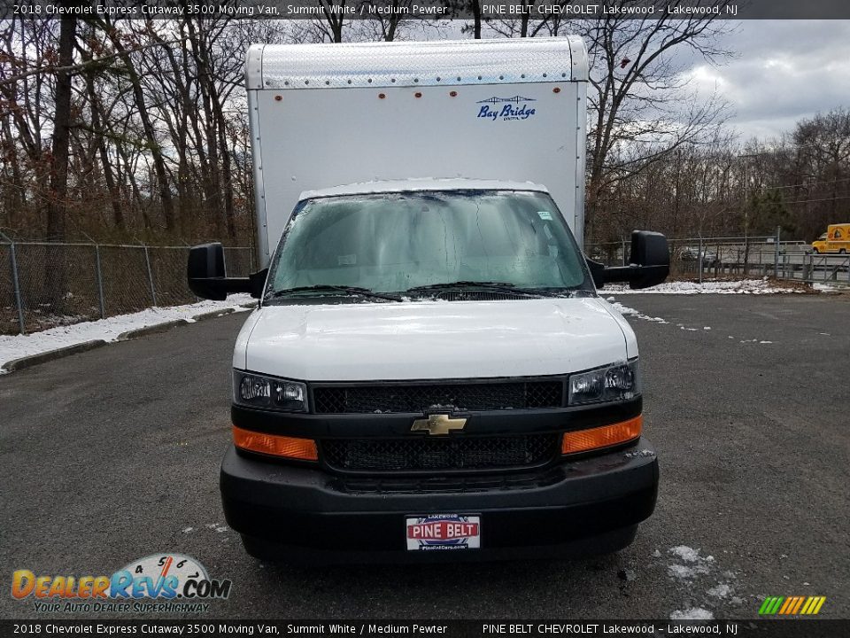 2018 Chevrolet Express Cutaway 3500 Moving Van Summit White / Medium Pewter Photo #2