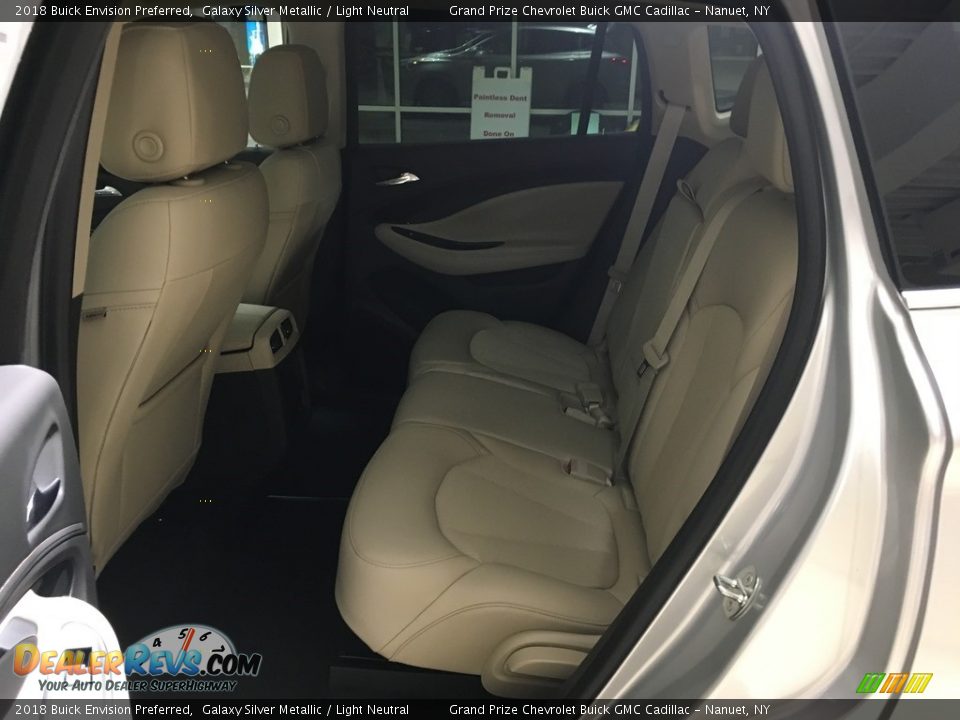 2018 Buick Envision Preferred Galaxy Silver Metallic / Light Neutral Photo #13
