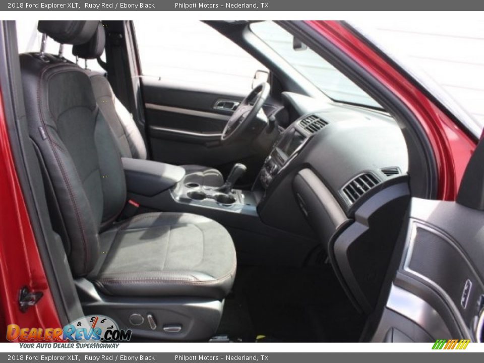 2018 Ford Explorer XLT Ruby Red / Ebony Black Photo #32