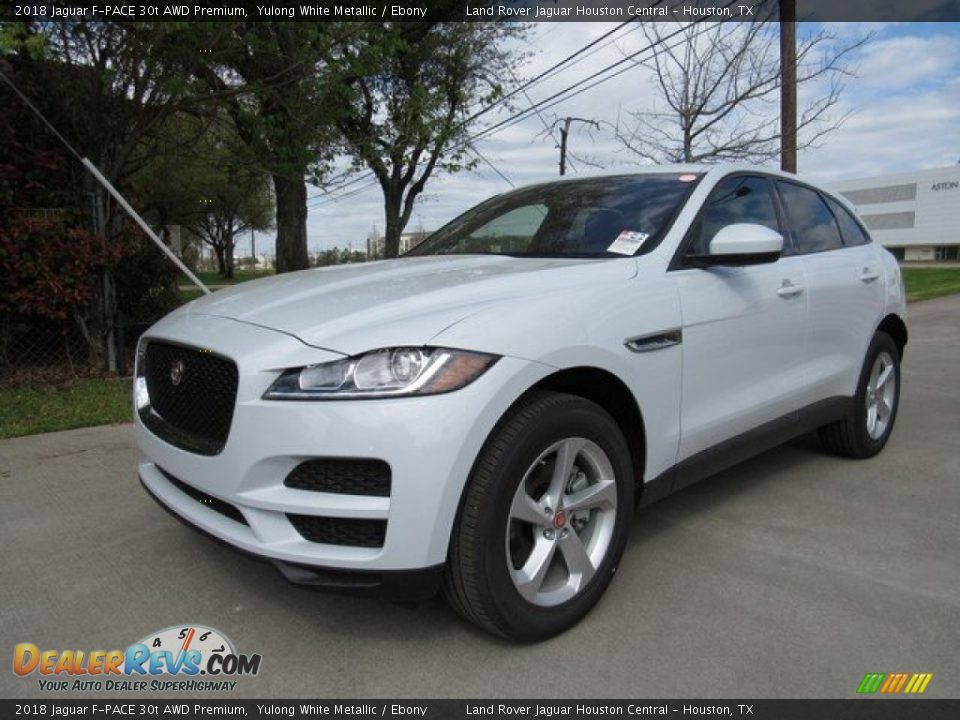 2018 Jaguar F-PACE 30t AWD Premium Yulong White Metallic / Ebony Photo #10