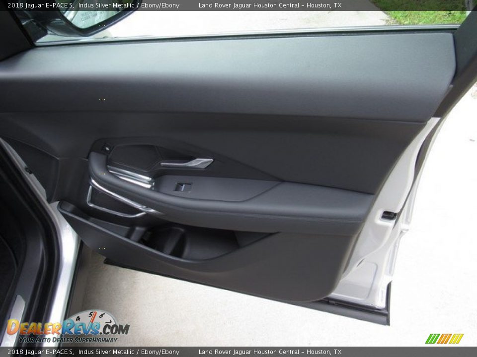 2018 Jaguar E-PACE S Indus Silver Metallic / Ebony/Ebony Photo #21