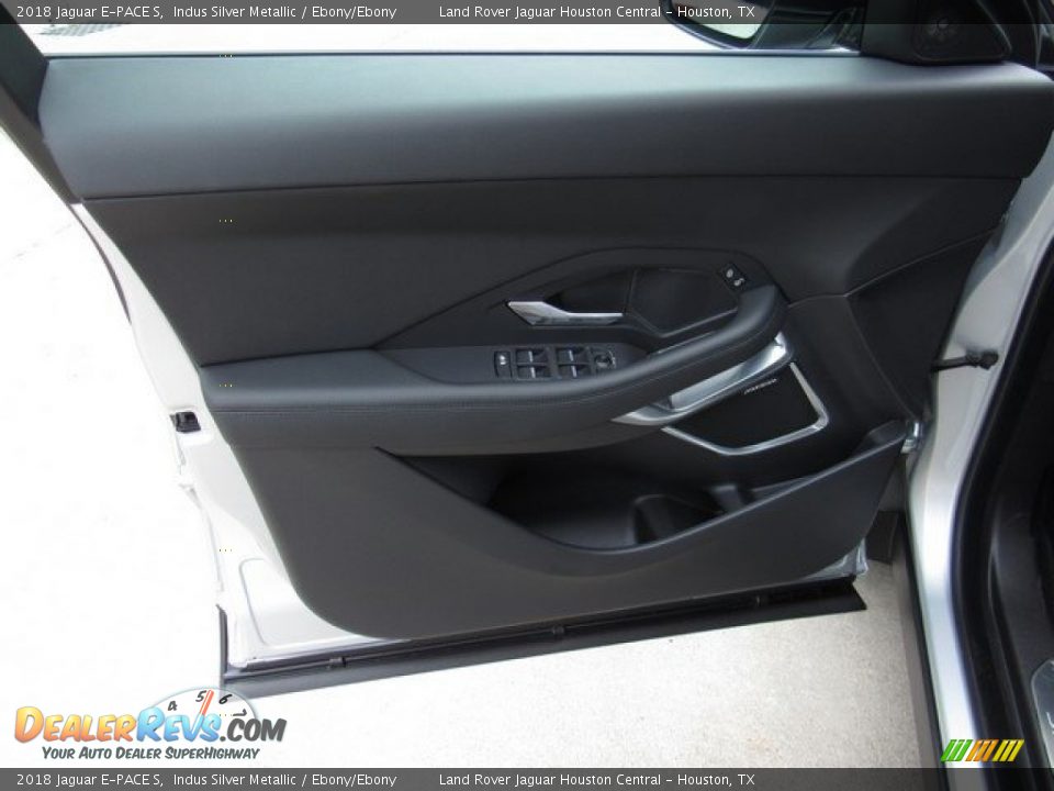 2018 Jaguar E-PACE S Indus Silver Metallic / Ebony/Ebony Photo #24