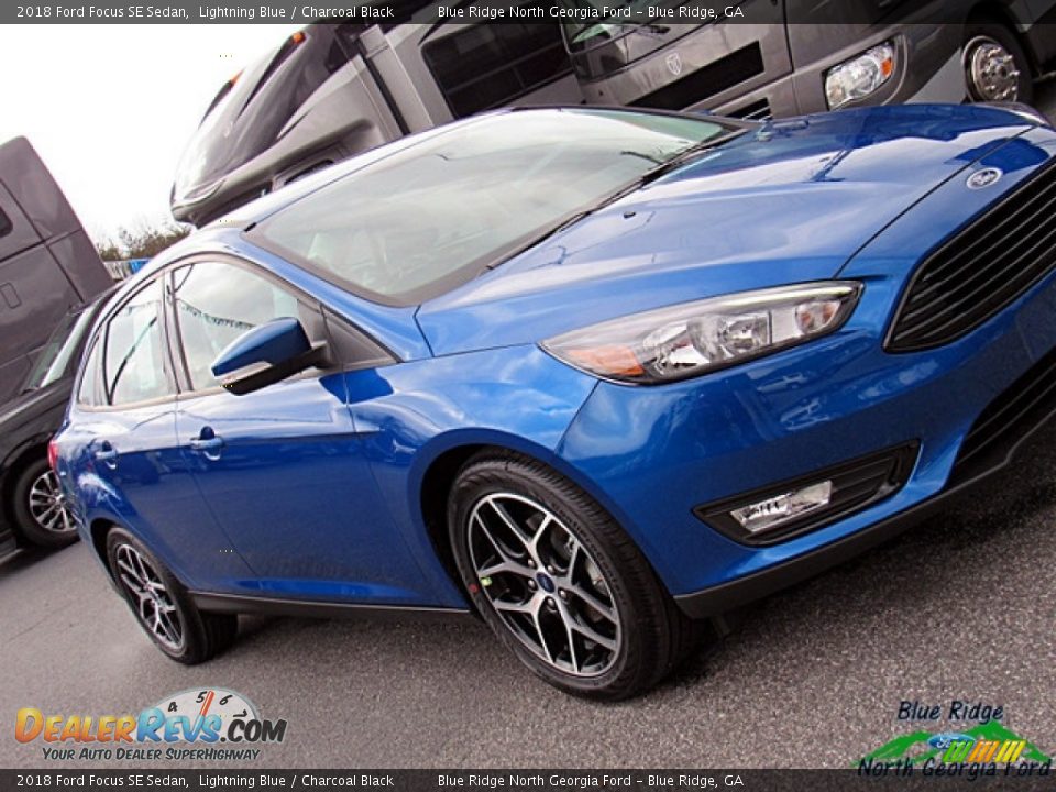 2018 Ford Focus SE Sedan Lightning Blue / Charcoal Black Photo #29