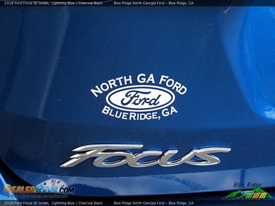 2018 Ford Focus SE Sedan Lightning Blue / Charcoal Black Photo #32